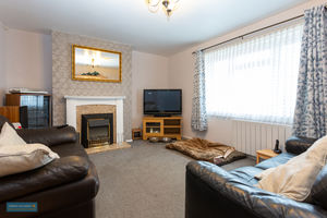 Sitting room- click for photo gallery